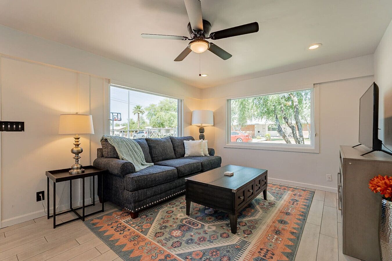 Télévision, cheminée