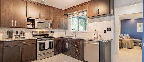 Mikrowelle, Ofen, Herdplatte, GeschirrspĂŒler