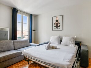 1 chambre, fer et planche à repasser, Wi-Fi, draps fournis