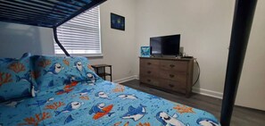 2 bedrooms, free WiFi - Renovated Apt In Downtown Foley Near OWA & Beach (Foley)