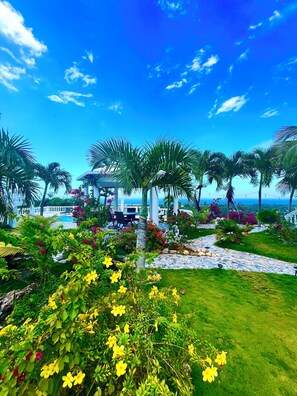 Terrace/patio - Beautiful Villa in Paradise with Million Dollar Ocean Views (Cabrera)