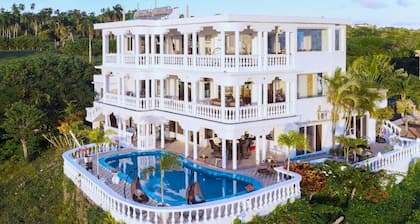 Beautiful Villa in Paradise with Million Dollar Ocean Views