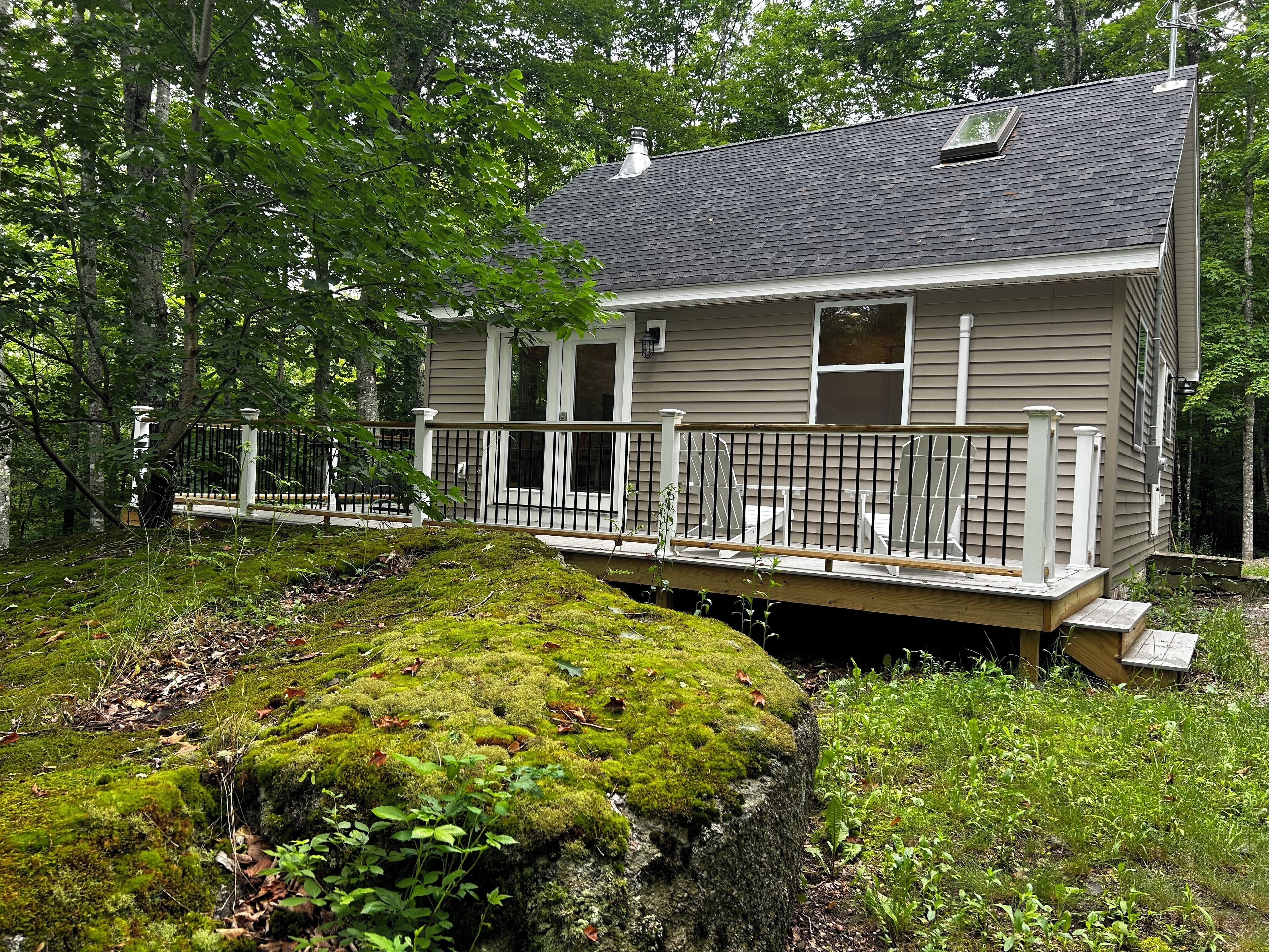 Cattail Cottage, on Green Lake Road, Dedham, Maine