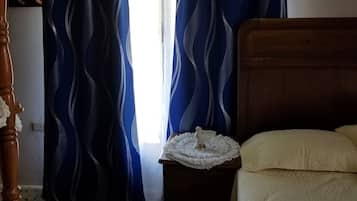 3 bedrooms, in-room safe, desk, iron/ironing board