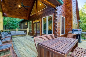 Outdoor dining - New Construction - 4bed 3.5 Bath in Beautiful Wears Valley!! (Sevierville)