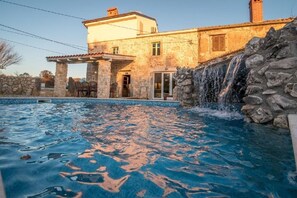 Room - Holiday Houses, Villas Frank - With Pool (Vrbnik)