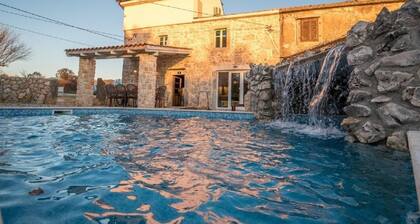 Holiday Houses, Villas Frank - With Pool