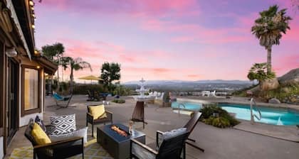 Central Location, Spectacular Views, Pool, Hottub
