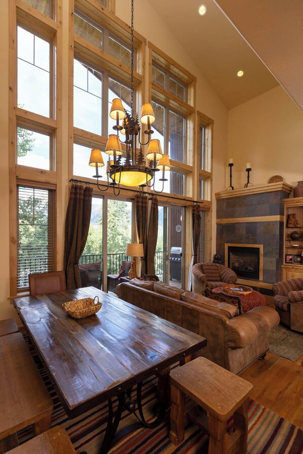 Interior - Alpenglow 10 - Managed by Purgatory (Durango)