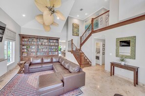 Smart TV, books, stereo