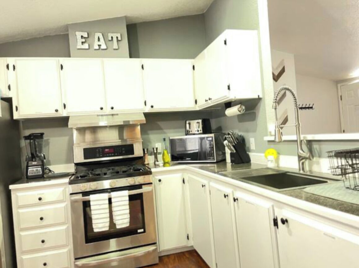 Frigorifero, microonde, forno, tostapane