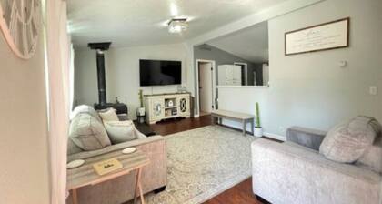 The Gooseloop Getaway 3 Bedroom house