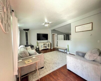 The Gooseloop Getaway 3 Bedroom house