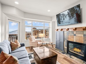 TV, fireplace - Sundial B419: Ski-in/out, Hot Tub, Pool, Fireplace, Balcony, 1 Bedroom, Sleeps 4 (Park City)