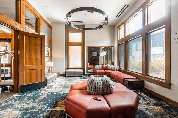 Interior - Sundial B419: Ski-in/out, Hot Tub, Pool, Fireplace, Balcony, 1 Bedroom, Sleeps 4 (Park City)