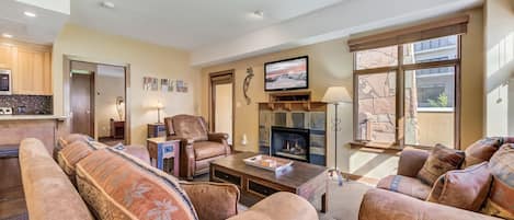 Smart-TV, Kamin, DVD-Player