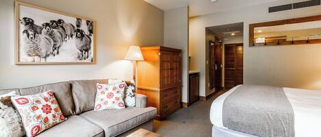 1 bedroom, desk, iron/ironing board, free WiFi