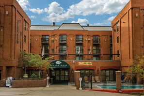 Exterior - Shadow Ridge 215-3 | Walk to Lifts | Mtn Views | Kitchen | Fireplace | Updated | Pool & Hot Tub (Park City)