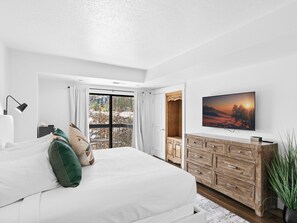 1 bedroom, desk, iron/ironing board, free WiFi