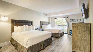 Bureau, fer et planche Ă repasser, Wi-Fi gratuit, draps fournis