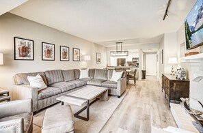 Smart-TV, Kamin, DVD-Player