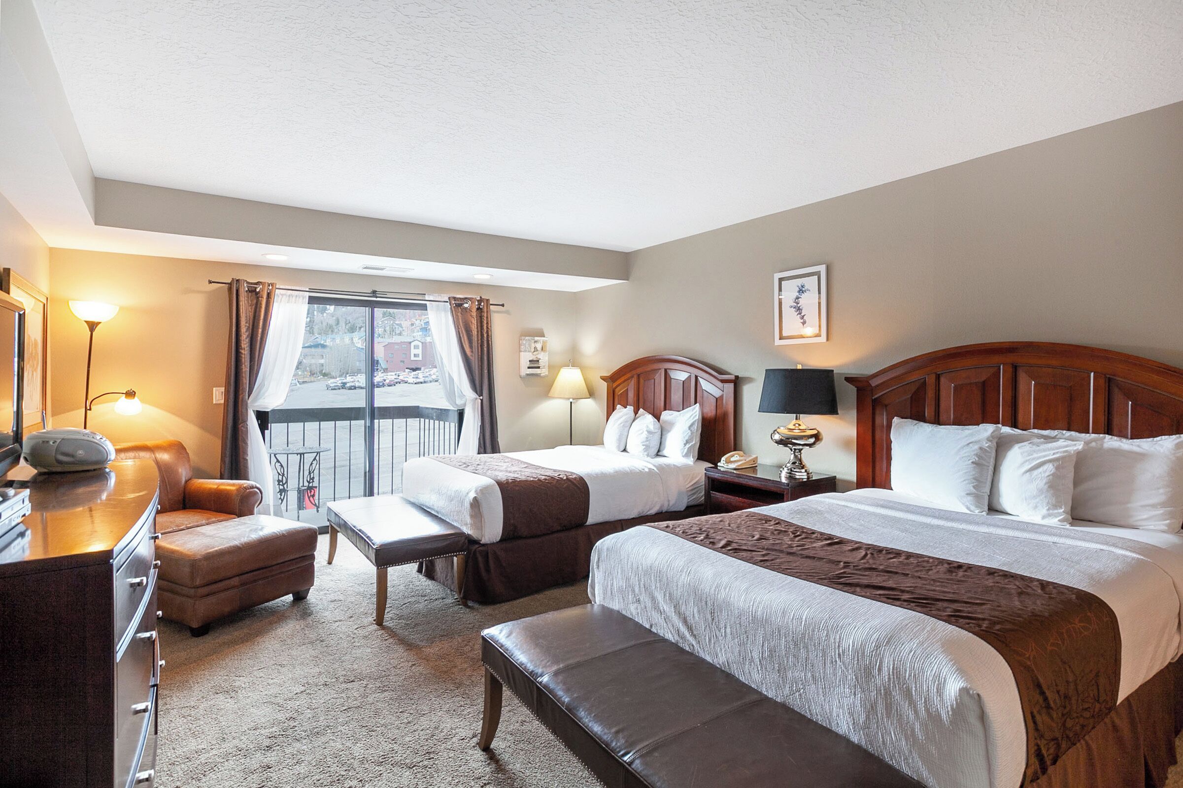 Desk, iron/ironing board, free WiFi, bed sheets