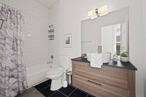 Towels, soap, shampoo, toilet paper