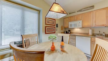 Condo | Private kitchen | Fridge, microwave, dishwasher, rice cooker