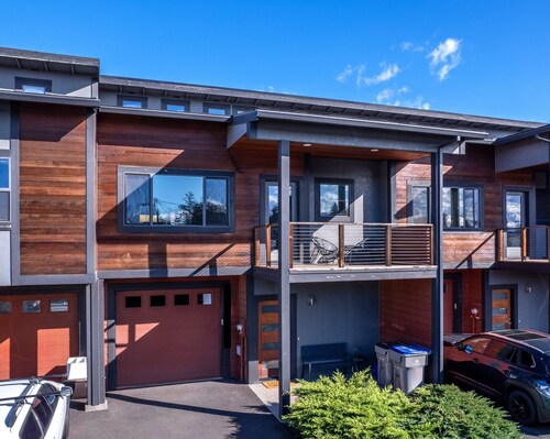 Hull Street Loft - Cozy, Near Downtown, Height of Hood River