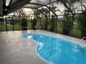 Outdoor pool, a heated pool - Southeast escape in Cape Coral  (Cape Coral)