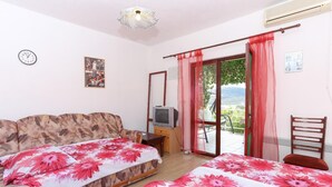 House - Holiday Houses, Villas Marcelo - With Terrace (Marina)