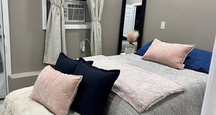 Cozy Studio near major highways. 45mins from NYC & 60 mins from Hamptons.