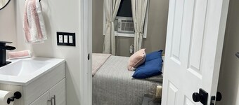 Cozy Studio near major highways. 45mins from NYC & 60 mins from Hamptons. 