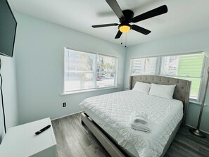 2 habitaciones, tabla de planchar con plancha, wifi y ropa de cama 