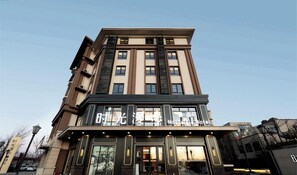 Exterior - Nostalgia S Hotel(Beijing Liangxiang University Town） (Fangshan)