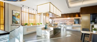 Nostalgia S Hotel(Beijing Liangxiang University Town）