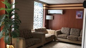Terrace/patio - Al Wouroud Serviced Appartment (Khamis Mushait)