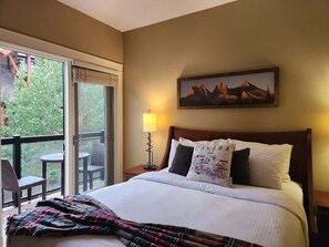 2 dormitorios, tabla de planchar con plancha, cuna de viaje y wifi