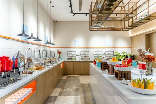 Holiday Inn Express Zhoukou Dancheng An Ihg Hotel