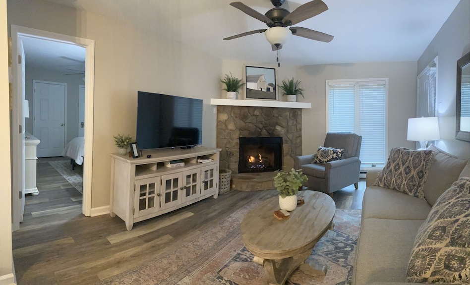 The Rhodie Blowing Rock. Ground Floor Condo. 2br 2ba Walk To Town. - Blowing Rock, NC