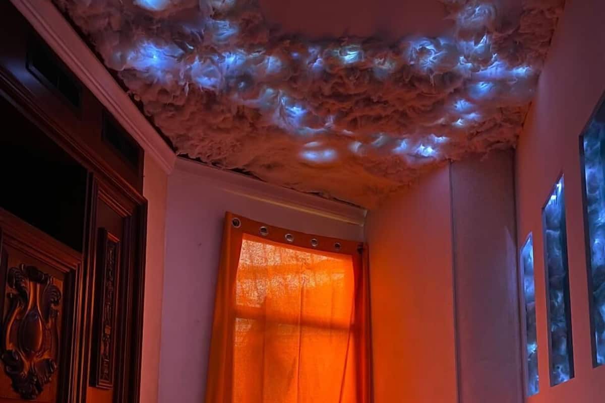 Cortinas blackout, wifi gratis y ropa de cama