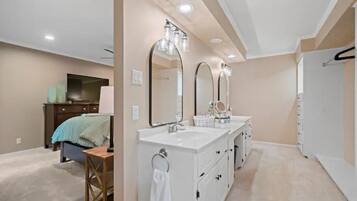 3 多间卧室、熨斗/熨衣板、旅行婴儿床、免费 WiFi