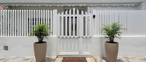 Fachada de la propiedad