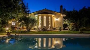 4 bedrooms