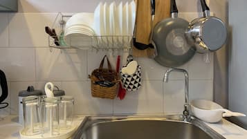House | Private kitchen | Fridge, microwave, oven, stovetop