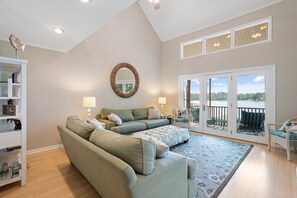 Smart-TV, peis, videospill og fotballspill