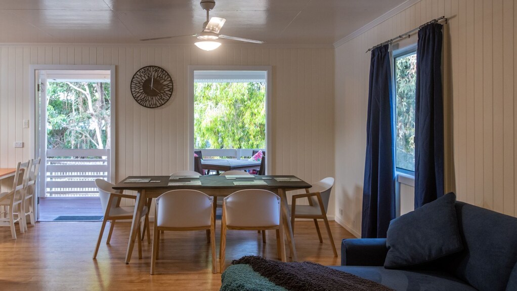 Dalziel Beach House - Just 300m To The Sand Dunes, The Classic Beach House - Coolum Beach