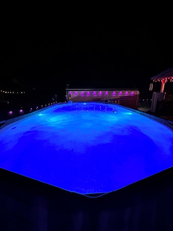 Pool. Business or Weekend escape