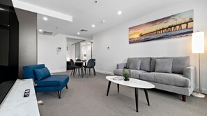 TV - Belle Escapes - Oasis on Colley Reserve (Glenelg)