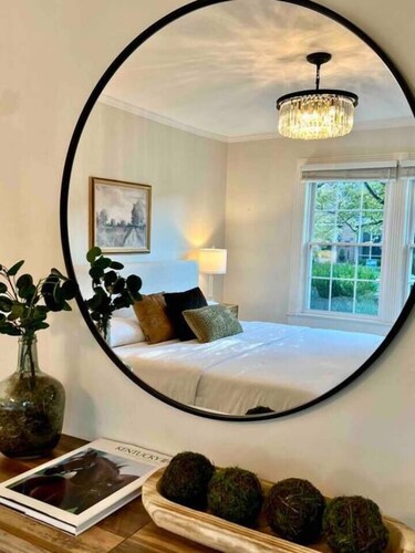 Blue Moon Cottage: Music Room, Inground Pool